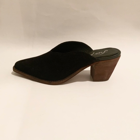 FREE PEOPLE Anya Black Suede Pointed Toe Western Chunky Heel Mules Cowboy Shoes - Picture 7 of 11